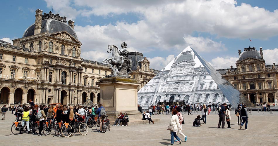 Louvre Museum