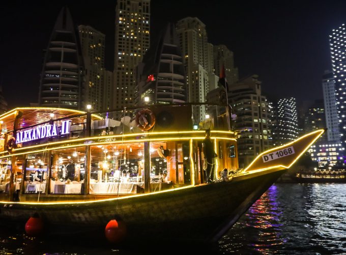 Dubai Marina Dhow Cruise – 5 Star