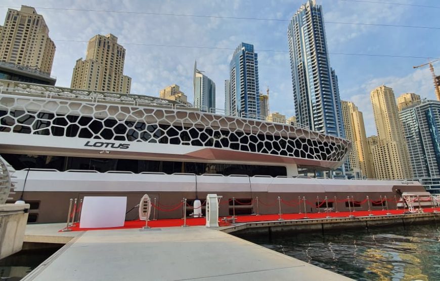 New Year’s Eve Yacht Party Dubai 2024 @ Palm Jumeirah